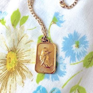 Valfré Taurus Wonderland gold horoscope necklace